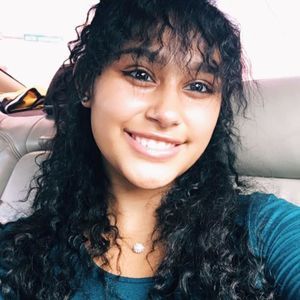 Meet your Posher, Araceli